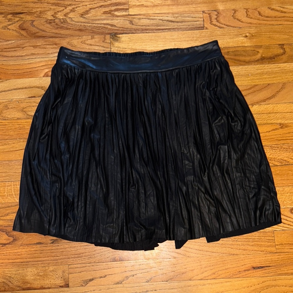 Women’s torrid Black Pleated Skirt. Size 0